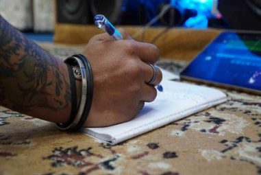 How to Write a Rap Song for Beginners